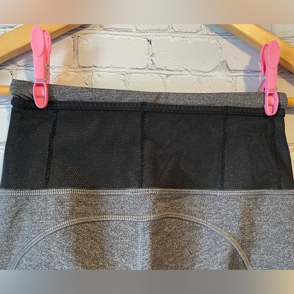 Lululemon Run Around Tight (RARE) - Picture 8 of 15